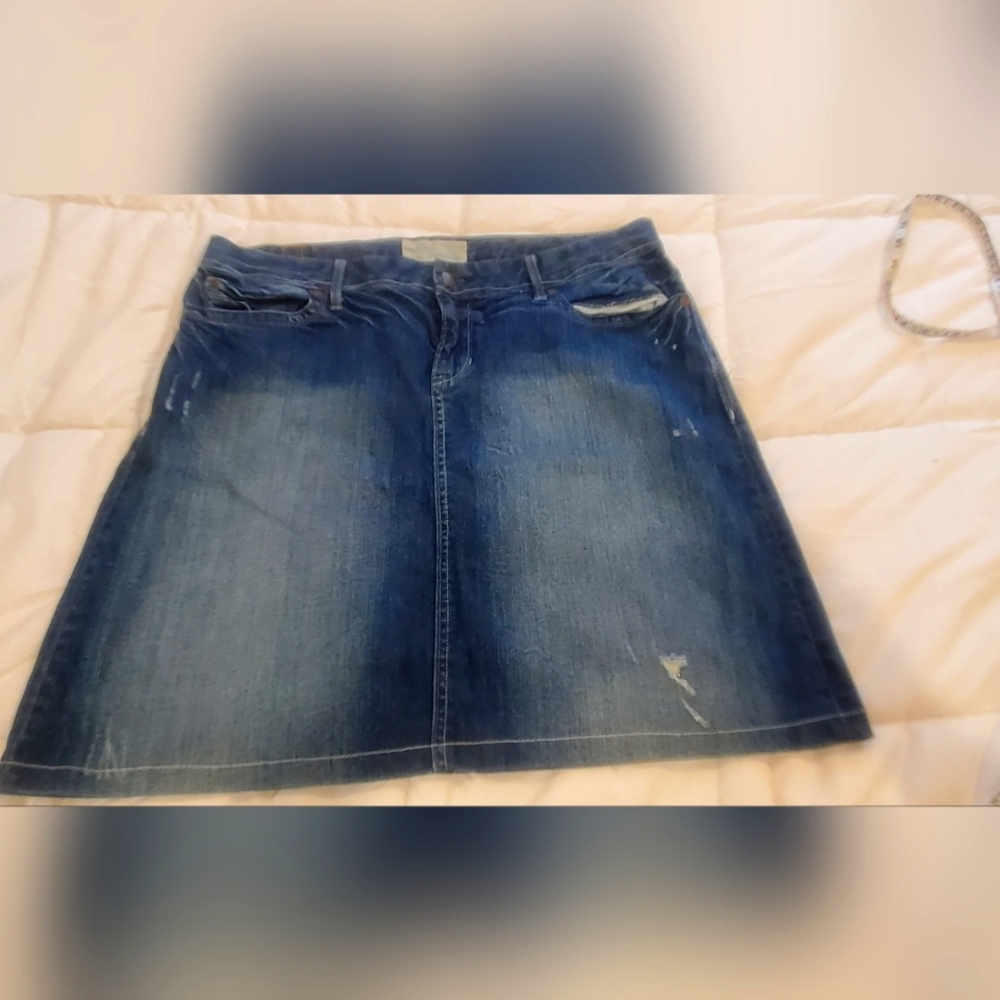 Distressed knee length jean skirt maurices 13/14